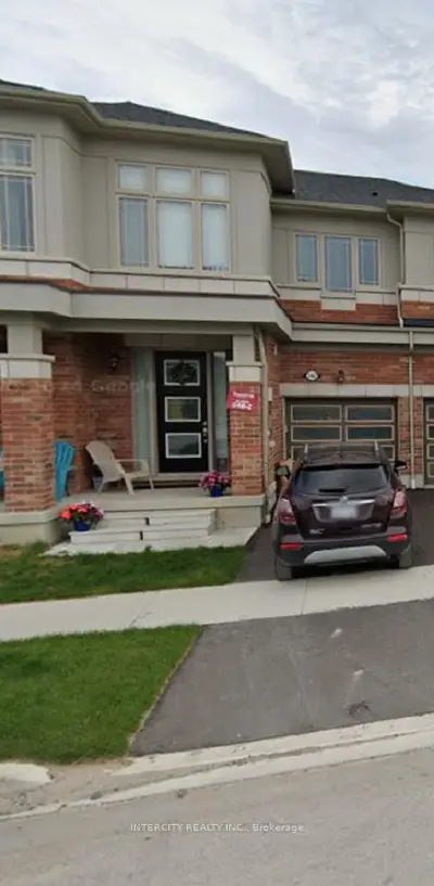 Att/Row/Townhouse in Pickering