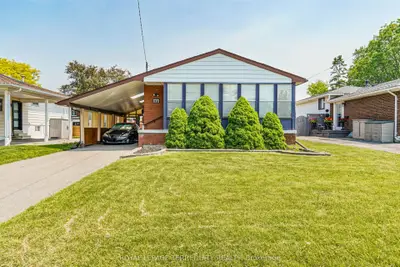 Detached in Oshawa