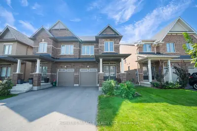 Semi-Detached in Whitby