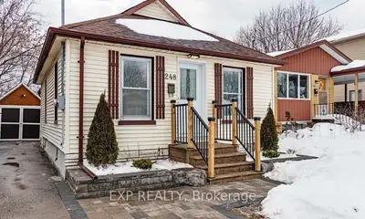Detached in Oshawa