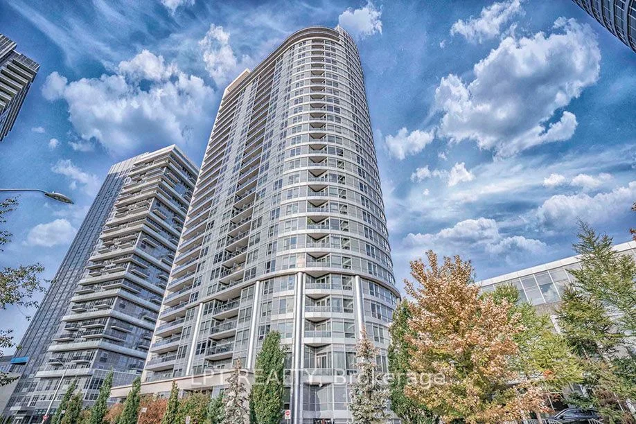 181 Village Green Square 812, Toronto E07, ON M1S 0K6