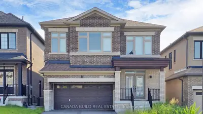 Detached in Oshawa
