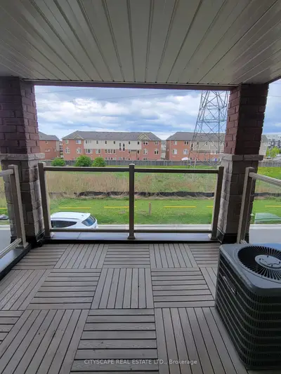 Condo Townhouse in Pickering