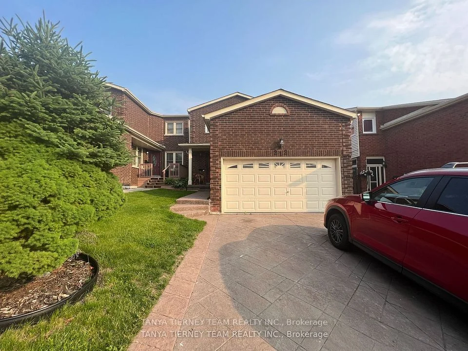 212 Glen Hill Drive Lower, Whitby, ON L1N 7J7