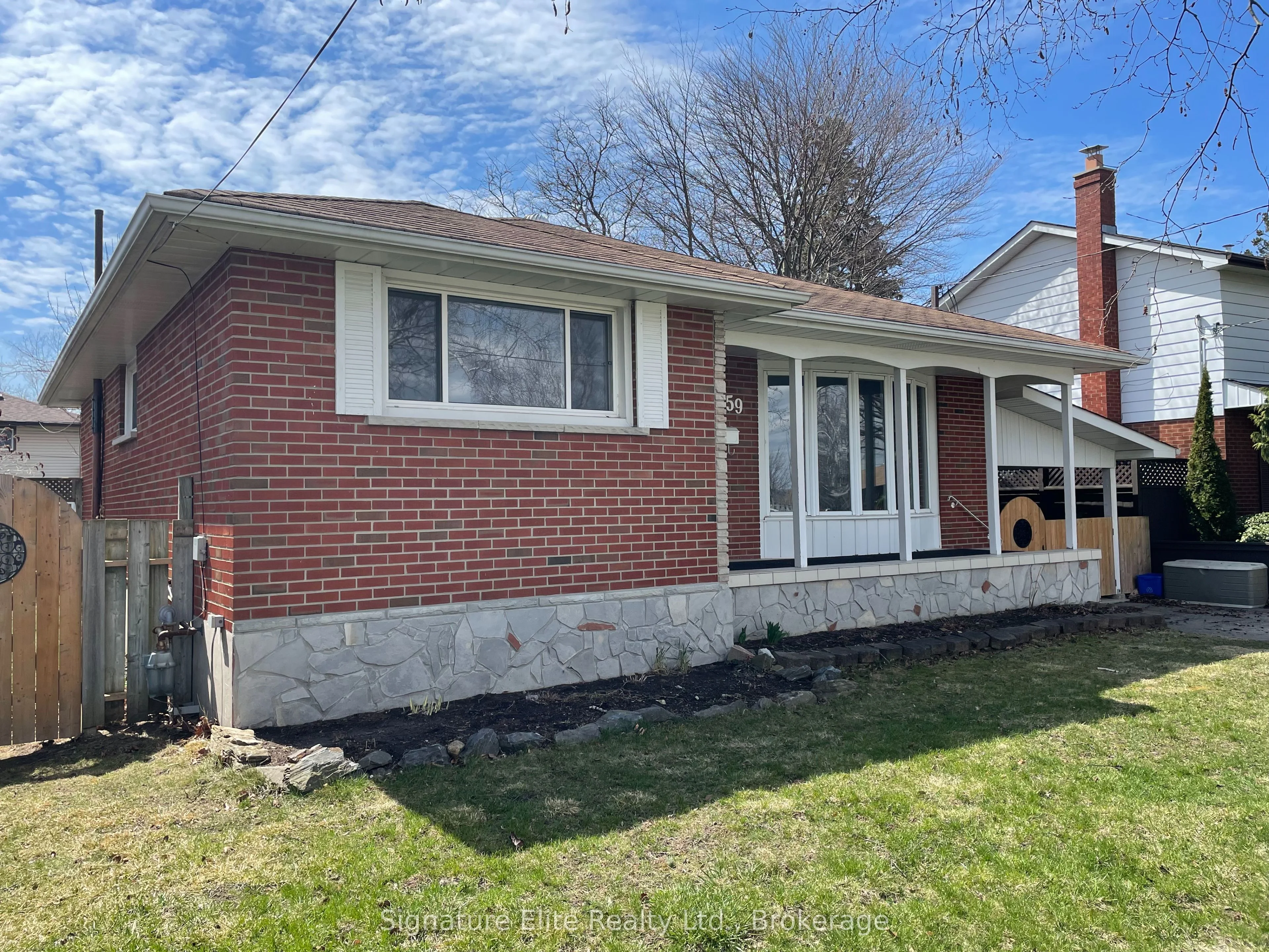 1159 Ridgecrest Avenue Main, Oshawa, ON L1H 1V3