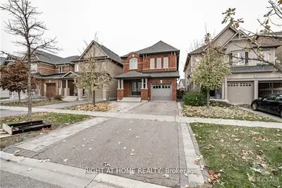 Detached in Oshawa
