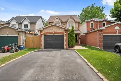 Detached in Clarington