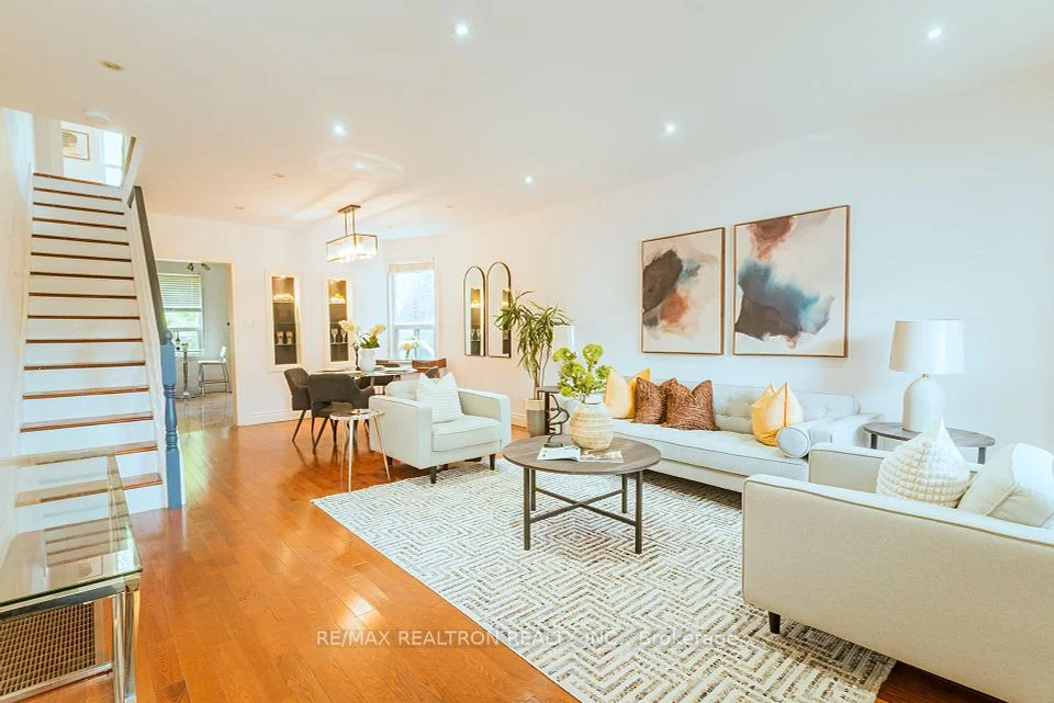 569 Greenwood Avenue, Toronto E01, ON M4J 4A8