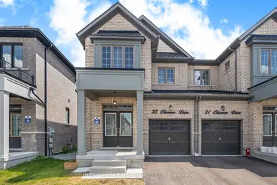 Semi-Detached in Whitby