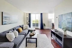1071 woodbine Avenue 408, Toronto E03, ON M4C 4C2