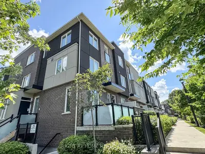 Condo Townhouse in Toronto