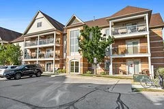 124 Aspen Springs Drive 311, Clarington, ON L1C 0G8