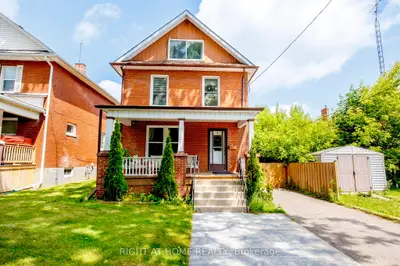 164 N Elgin Street E, Oshawa, ON L1G 1T3