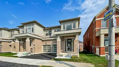 Att/Row/Townhouse in Pickering