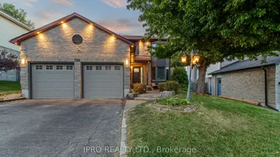 Detached in Oshawa