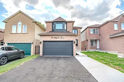Detached in Whitby