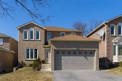 Detached in Pickering