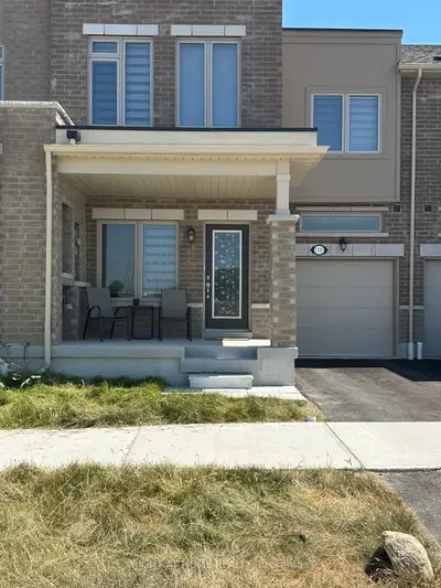 Att/Row/Townhouse in Pickering