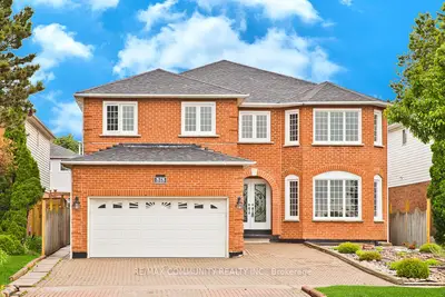 Detached in Oshawa