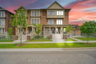 Att/Row/Townhouse in Ajax