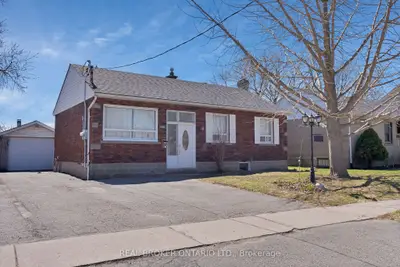 Duplex in Oshawa