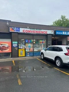 300 Dundas Street E 2, Whitby, ON L1N 2J1