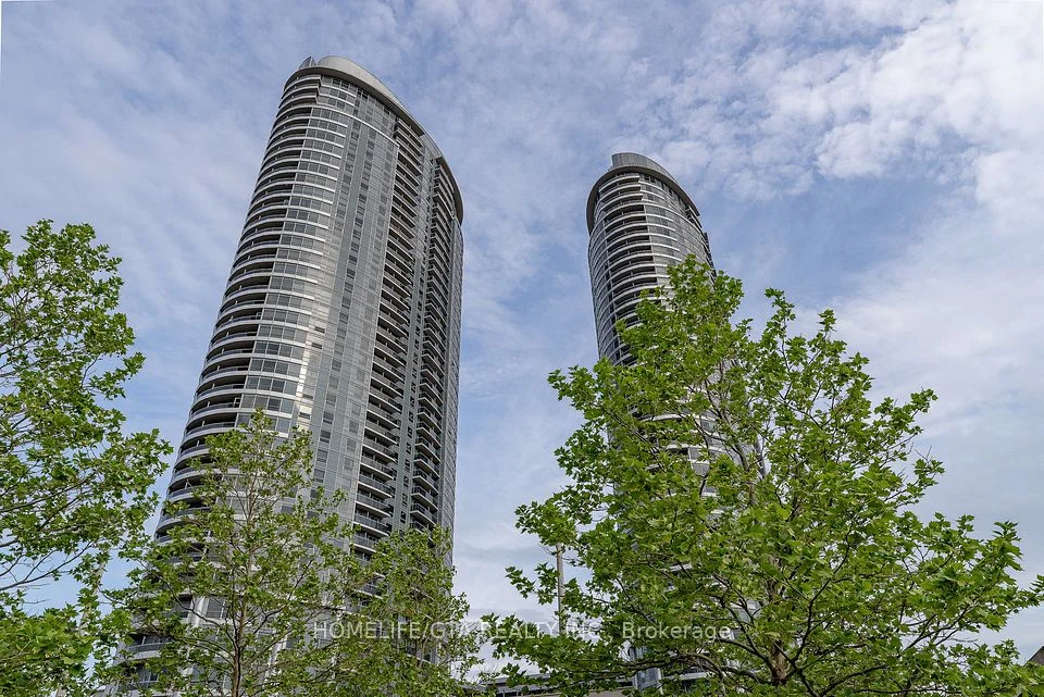 125 Village Green Square W 209, Toronto E07, ON M1S 0G3
