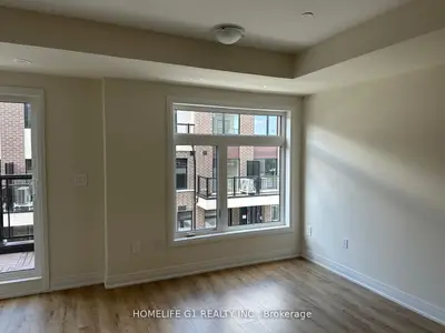 Condo Townhouse in Pickering