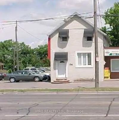 Detached in Oshawa