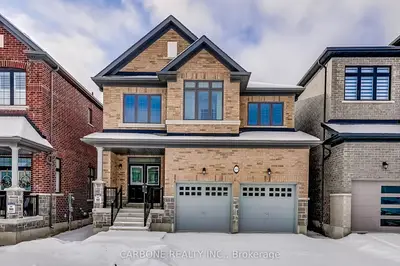 Detached in Oshawa