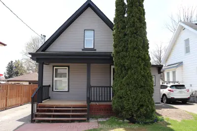 Duplex in Oshawa
