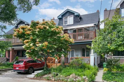 Duplex in Toronto