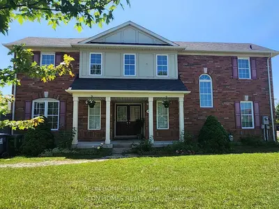 Att/Row/Townhouse in Toronto