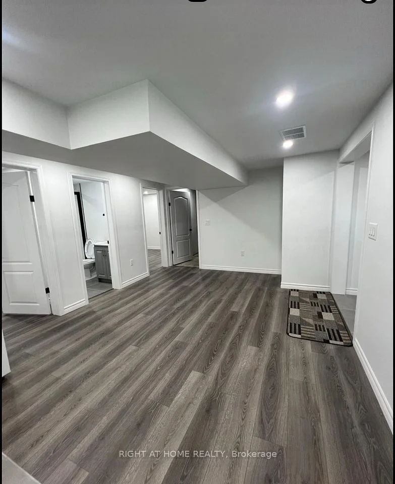 633 Gibbons Street, Oshawa, ON L1J 4Z7