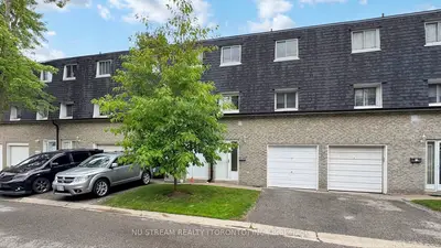 Condo Townhouse in Toronto