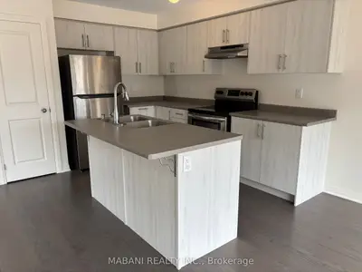 Att/Row/Townhouse in Clarington