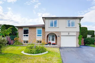 Detached in Oshawa