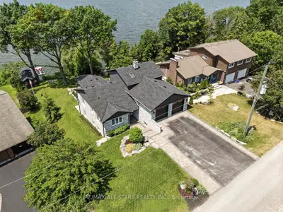 Detached in Scugog