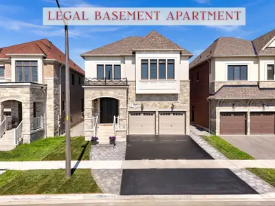Detached in Whitby
