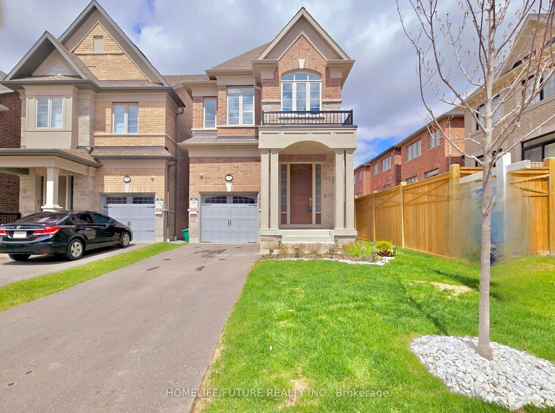 30 Gillivary Drive, Whitby, ON L1P 0C9