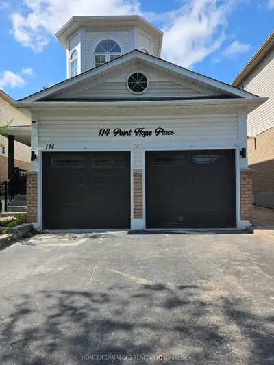 Detached in Whitby