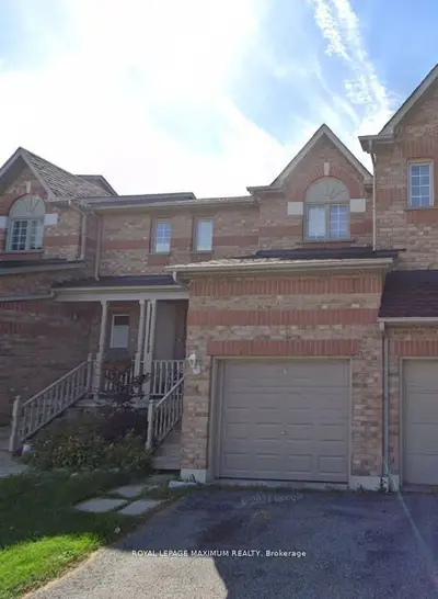 Condo Townhouse in Ajax