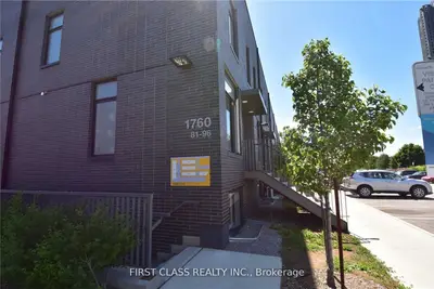 Condo Townhouse in Oshawa