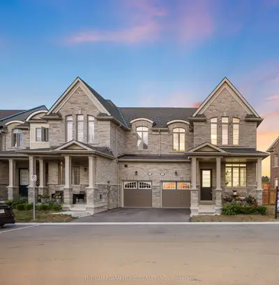 Att/Row/Townhouse in Ajax