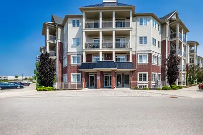 Condo Apartment in Clarington