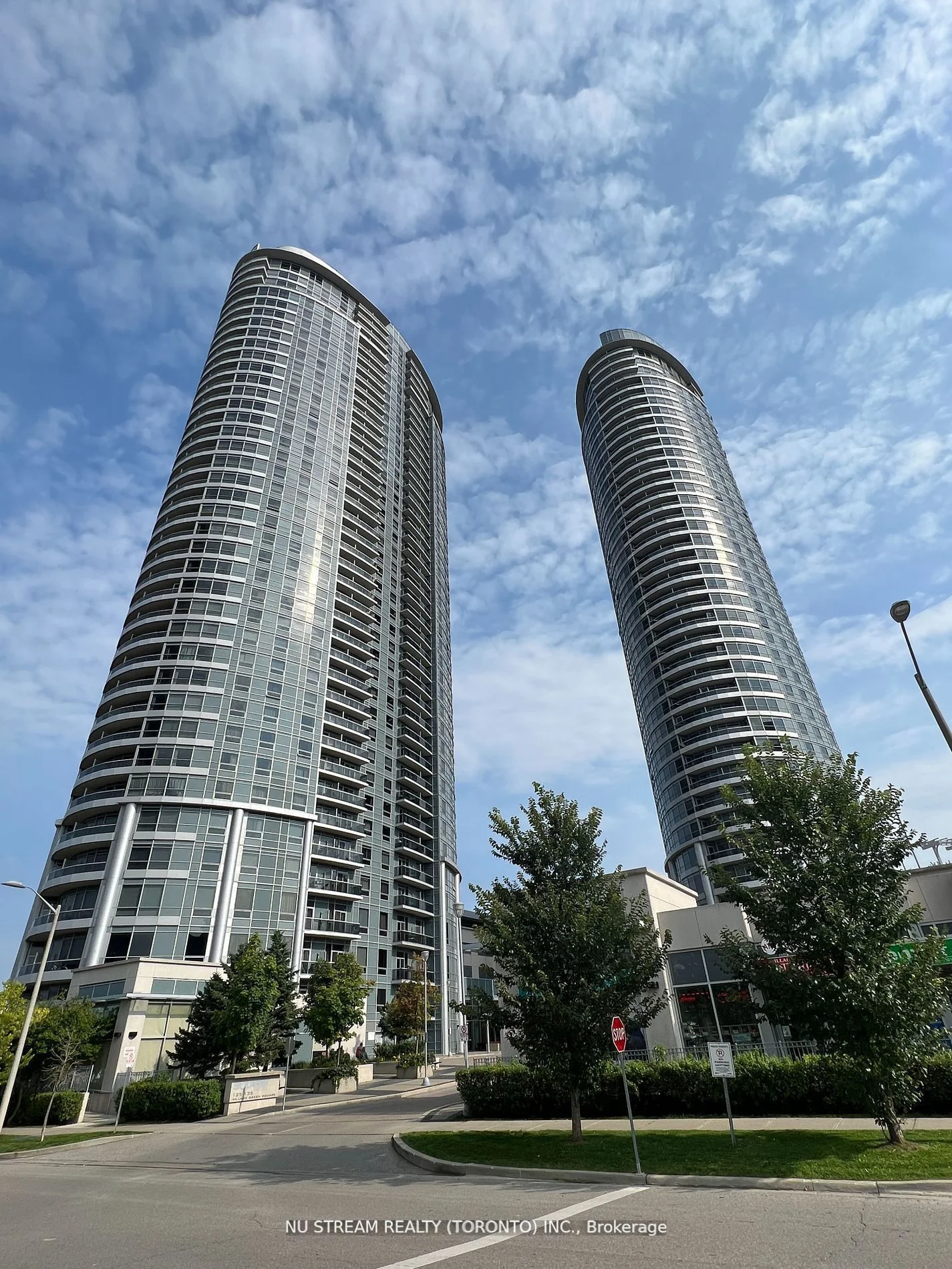 135 Village Green Square 1225, Toronto E07, ON M1S 0G4