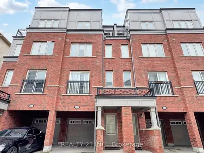 Condo Townhouse in Oshawa