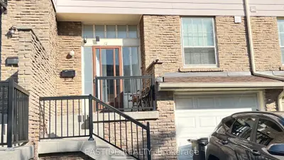 Condo Townhouse in Toronto