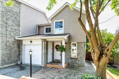 Semi-Detached in Pickering
