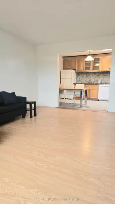 Upper Level in Toronto